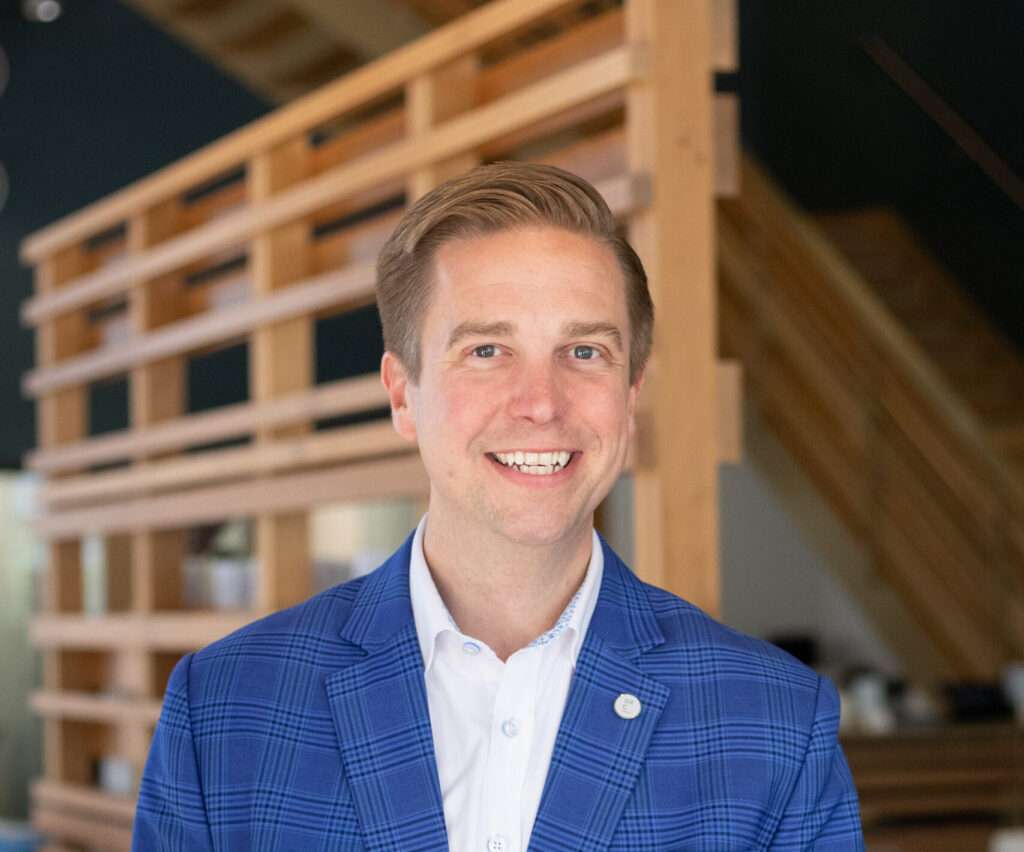 Headshot of Andy Johnston
