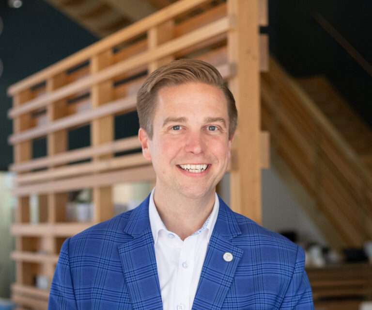 Headshot of Andy Johnston