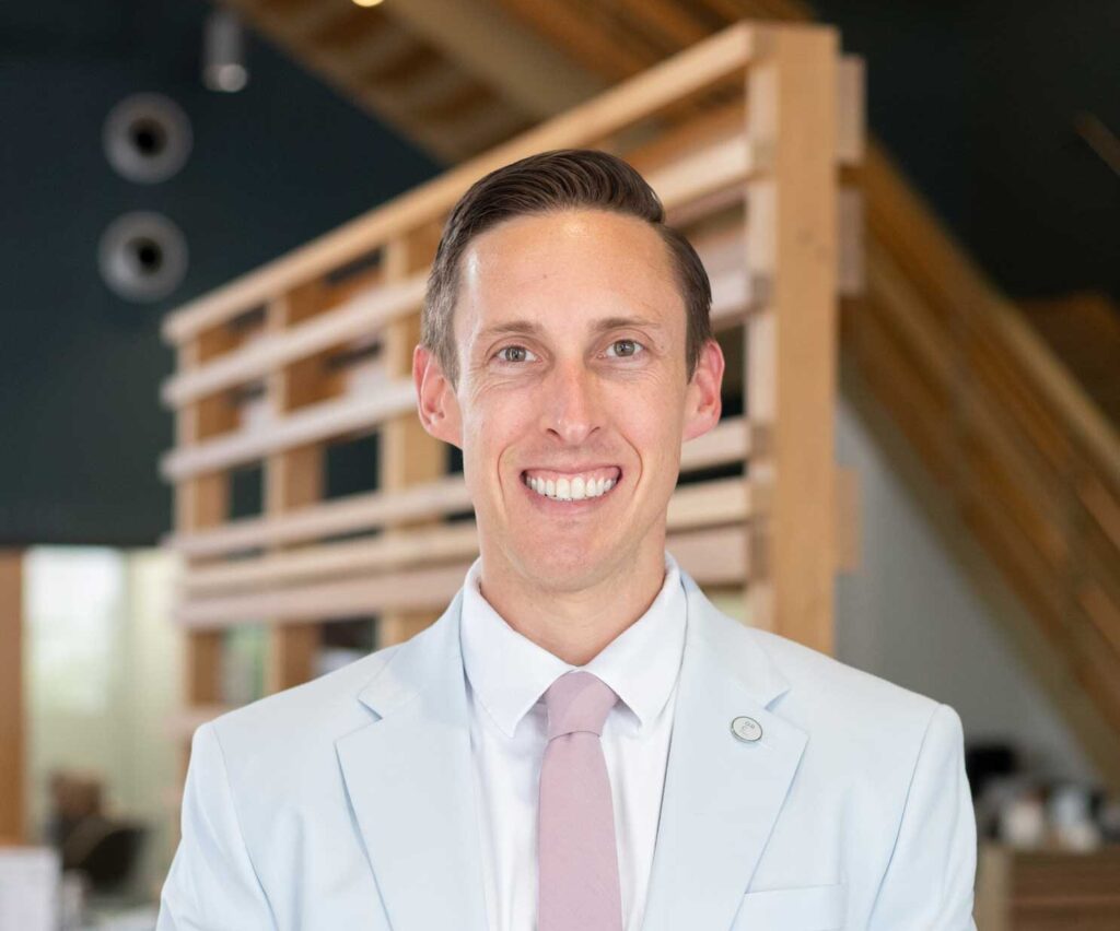 Headshot of Josh Lunger