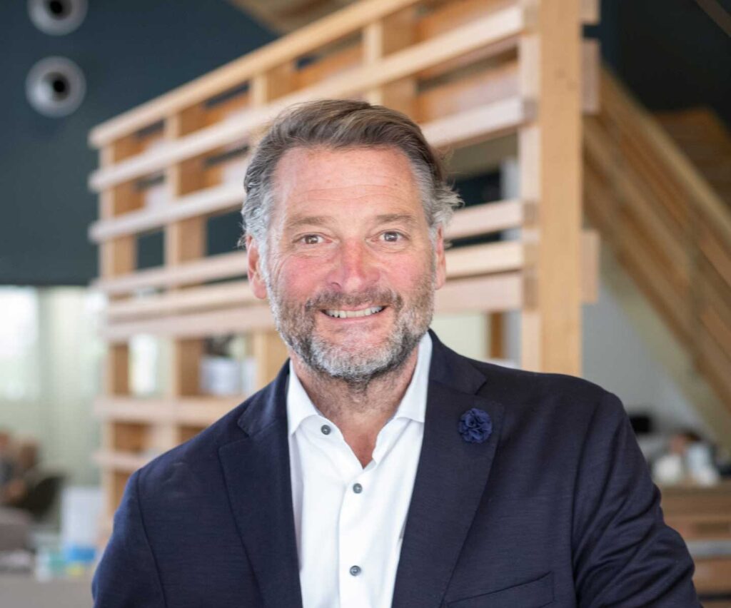 Headshot of Rich App