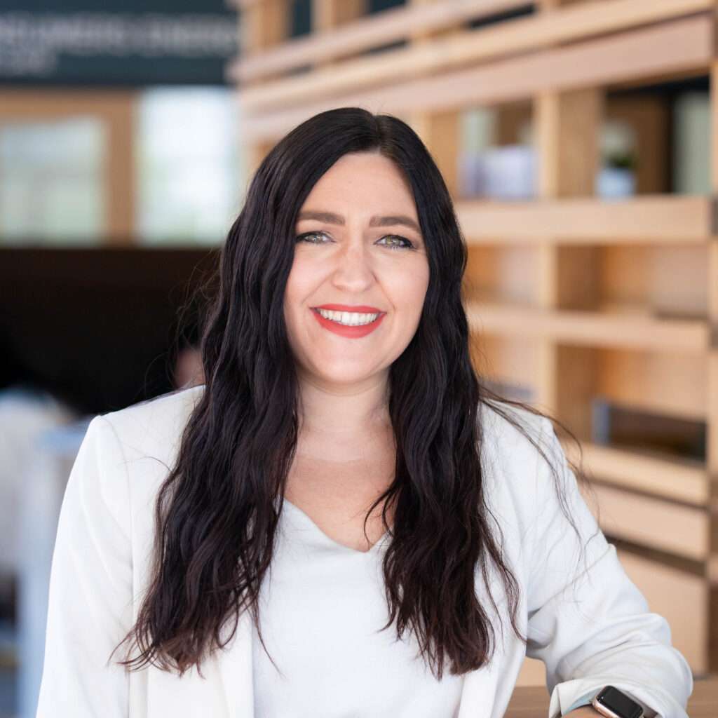 Stephanie Lares square