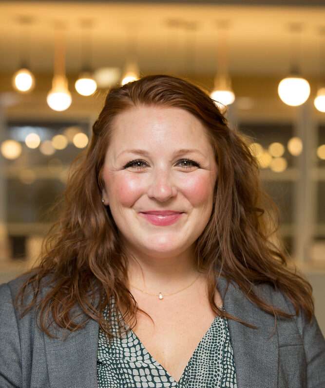 Amy Rencher Headshot